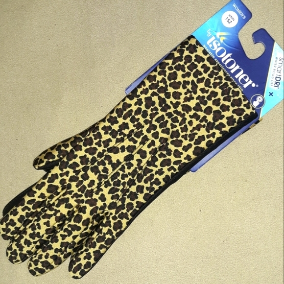 SALEβΌοΈπ₯°π§€Leopard Isotoner Gloves!π - Picture 5 of 12